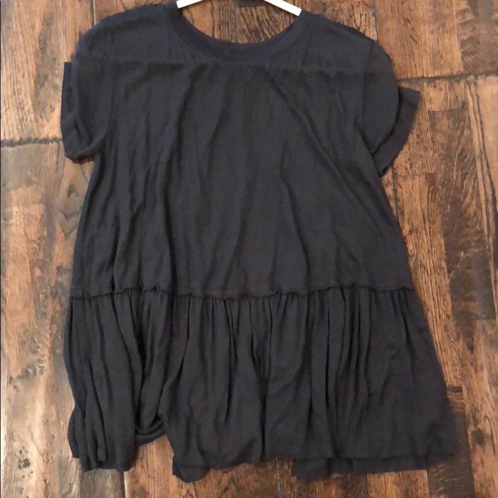 URBAN OUTFITTERS RUFFLE TOP